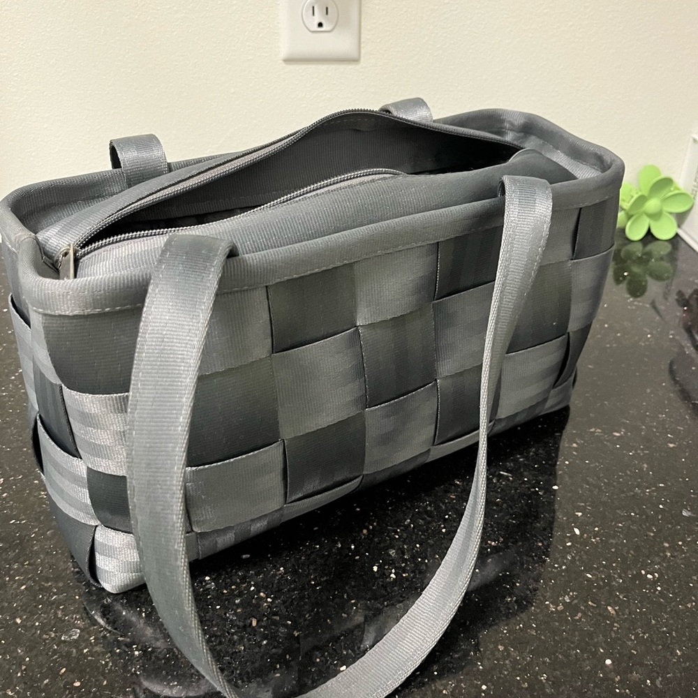 Harvey’s Seatbelt bag dark grey large satchel